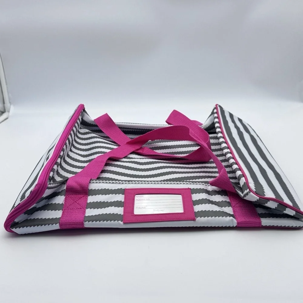 NEW! Thirty One Pack-A-Party Tote Bag Large Thermal Insulated Grey Wave Chevron